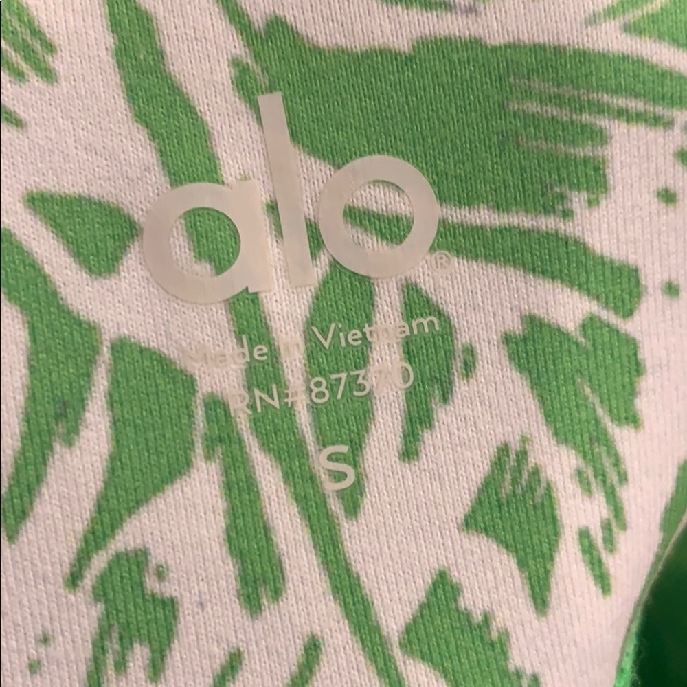 Alo Yoga Capri Pants Small - Picture 5 of 6